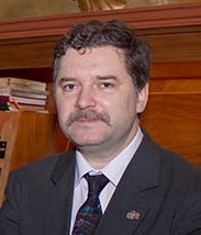 This image has an empty alt attribute; its file name is Laszlo.jpg
